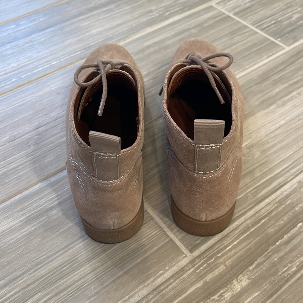 Franco Sarto suede tan booties, size 7.5 - Picture 3 of 6